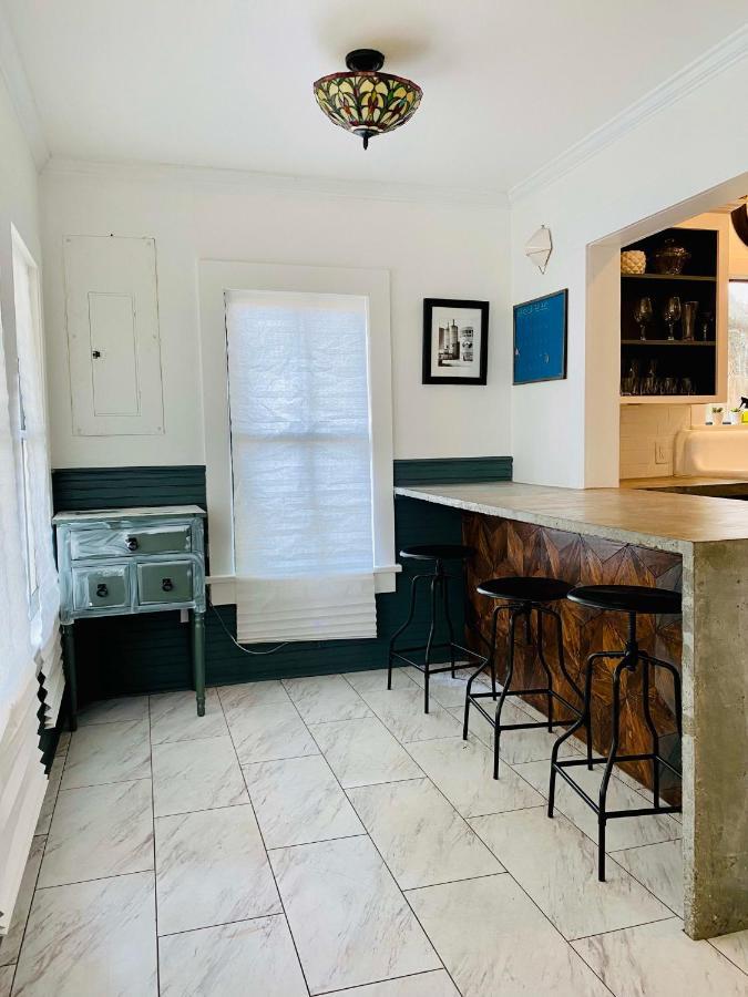 Private Room Downtown - Full House Access Lafayette Esterno foto